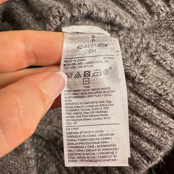 Banana Republic cozy knit turtleneck lambswool cable sweater women’s small gray - Picture 5 of 9